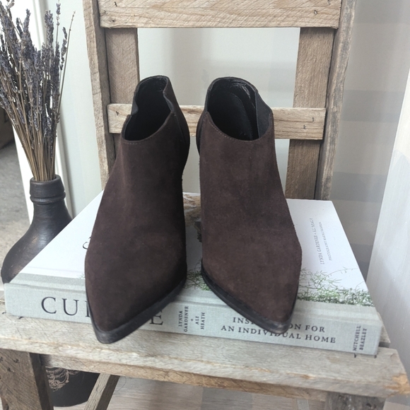Aeyde Brown Suede Ankle Boots - Picture 3 of 13